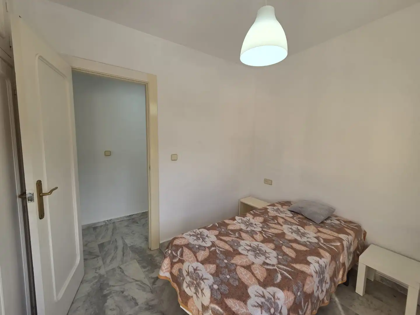 Habitación de Apartamento en venta en Torremolinos con Terraza, Trastero y Horno