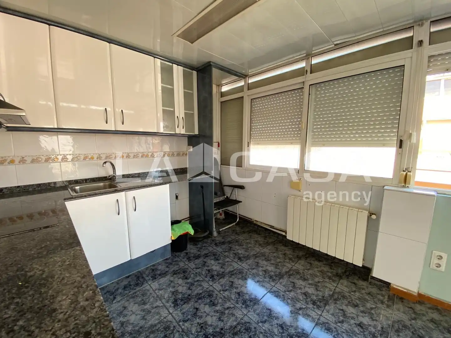 Cocina de Ático en venta en Santa Coloma de Gramenet con Calefacción y Terraza