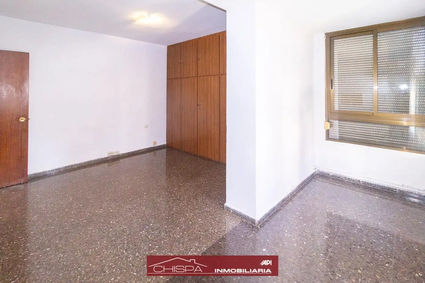 Piso en venta en Valencia con Calefacción y Balcón