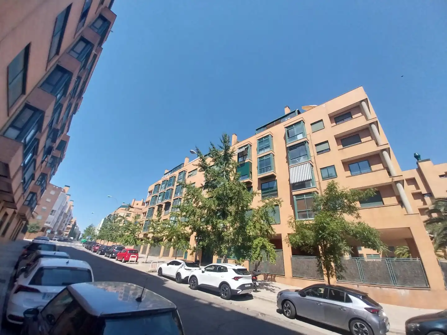 Außenansicht von Wohnung zur Miete in Madrid mit Klimaanlage, Heizung und Parkett