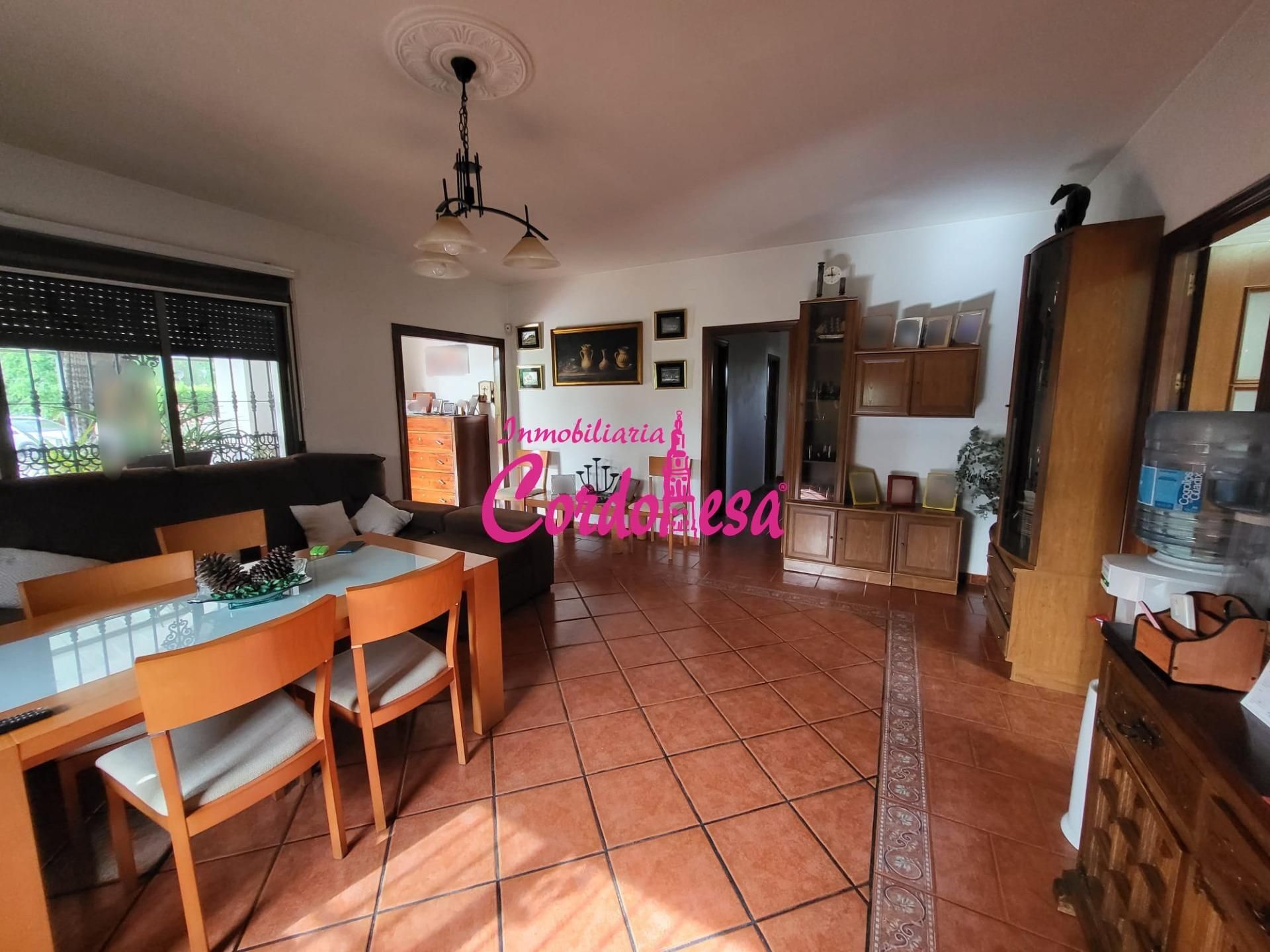 Sala d'estar de Casa o xalet en venda en  Córdoba Capital amb Aire condicionat, Calefacció i Jardí privat