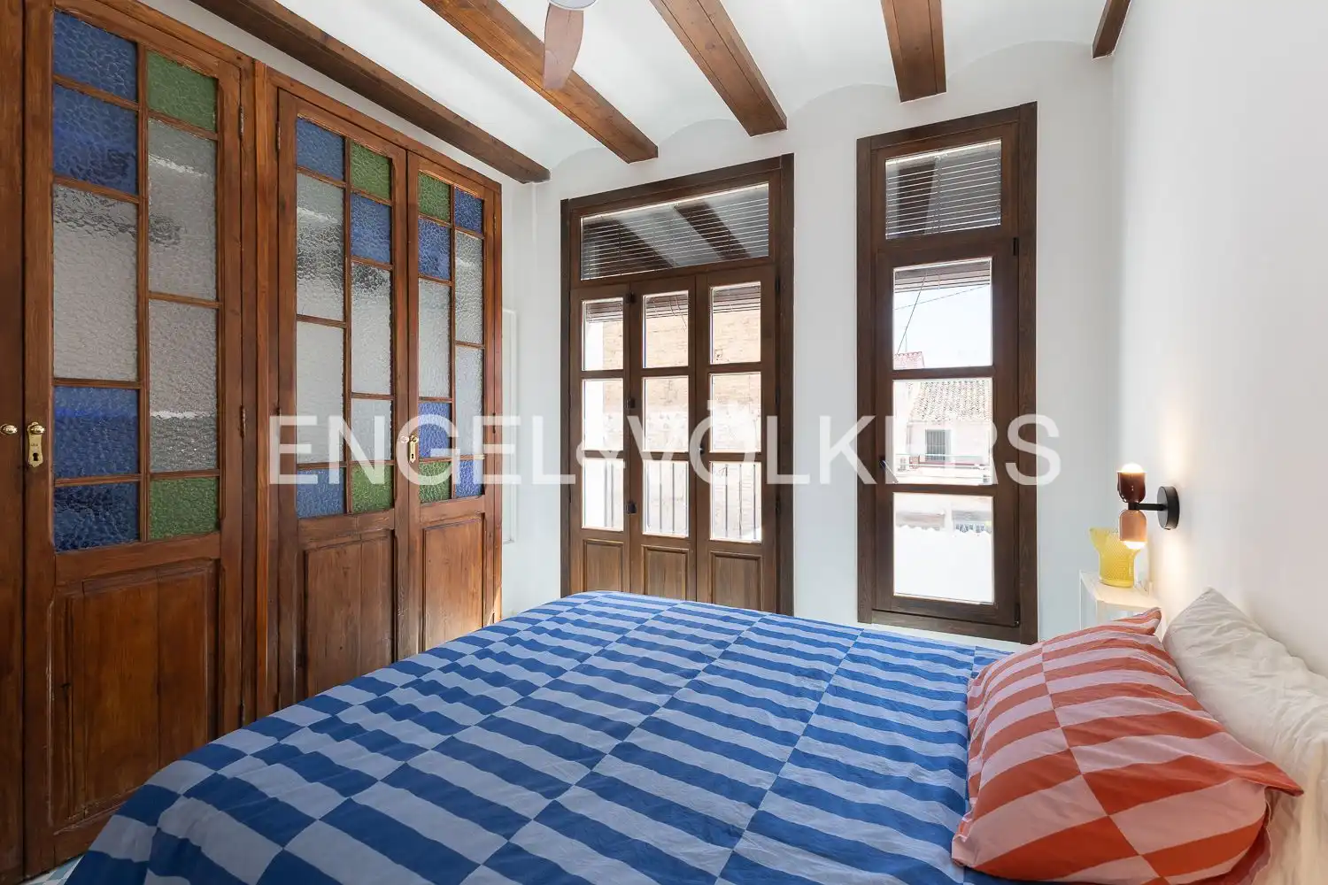 Schlafzimmer von Wohnung zur Miete in Valencia mit Heizung und Balkon