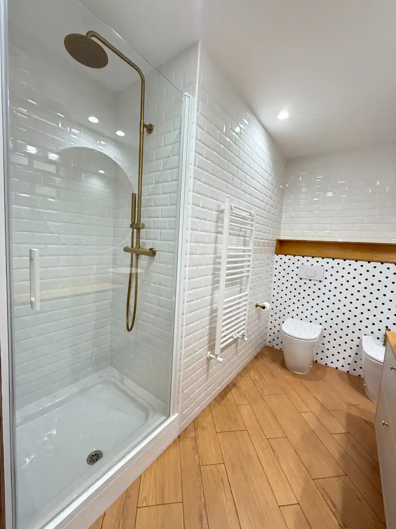 Baño de Piso en venta en Bilbao  con Calefacción, Terraza y Amueblado