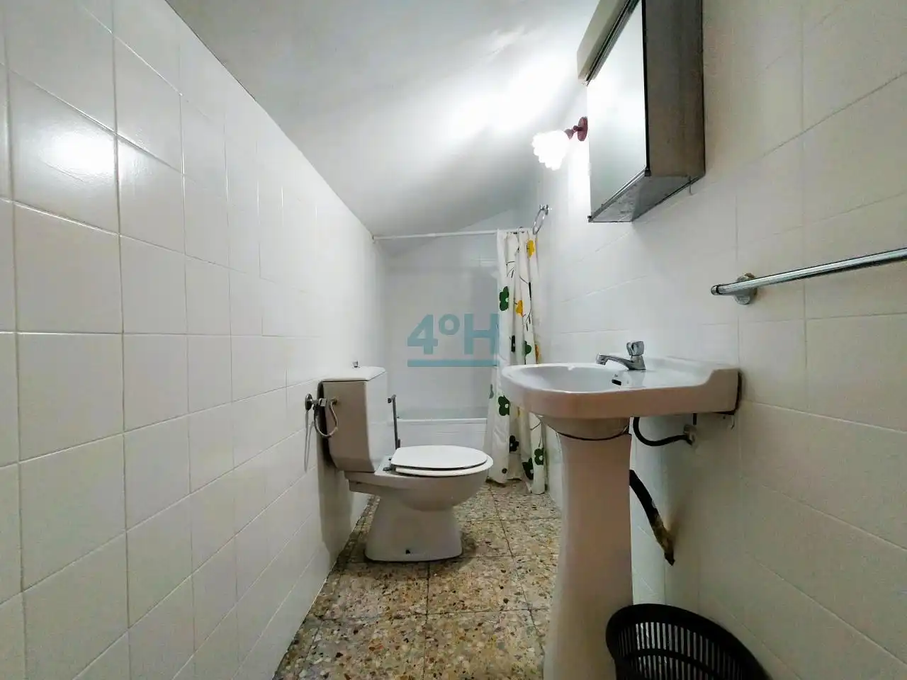 Baño de Piso en venta en Ourense Capital  con Calefacción, Trastero y Amueblado