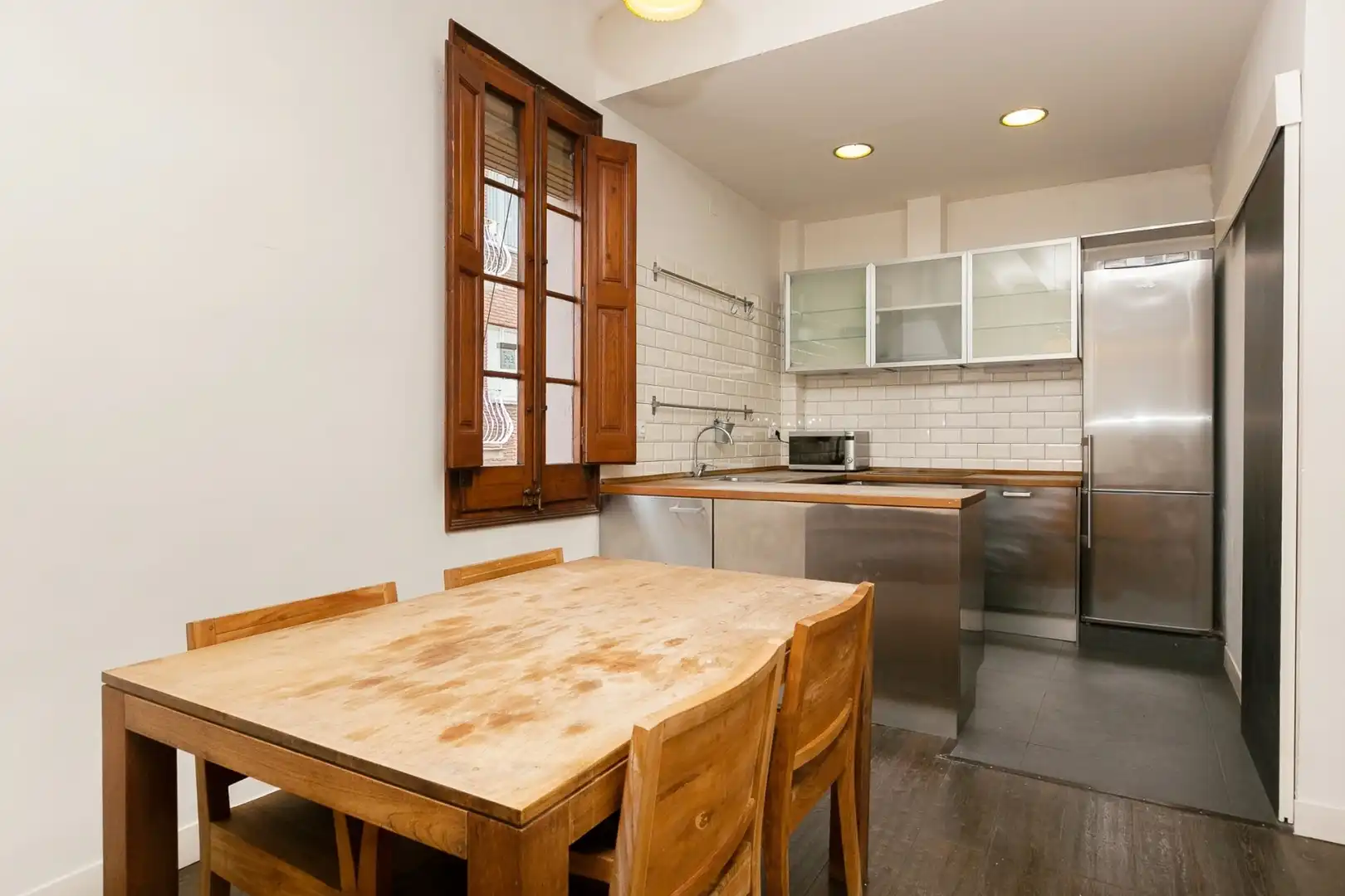 Cocina de Piso de alquiler en  Barcelona Capital con Parquet, Amueblado y Horno