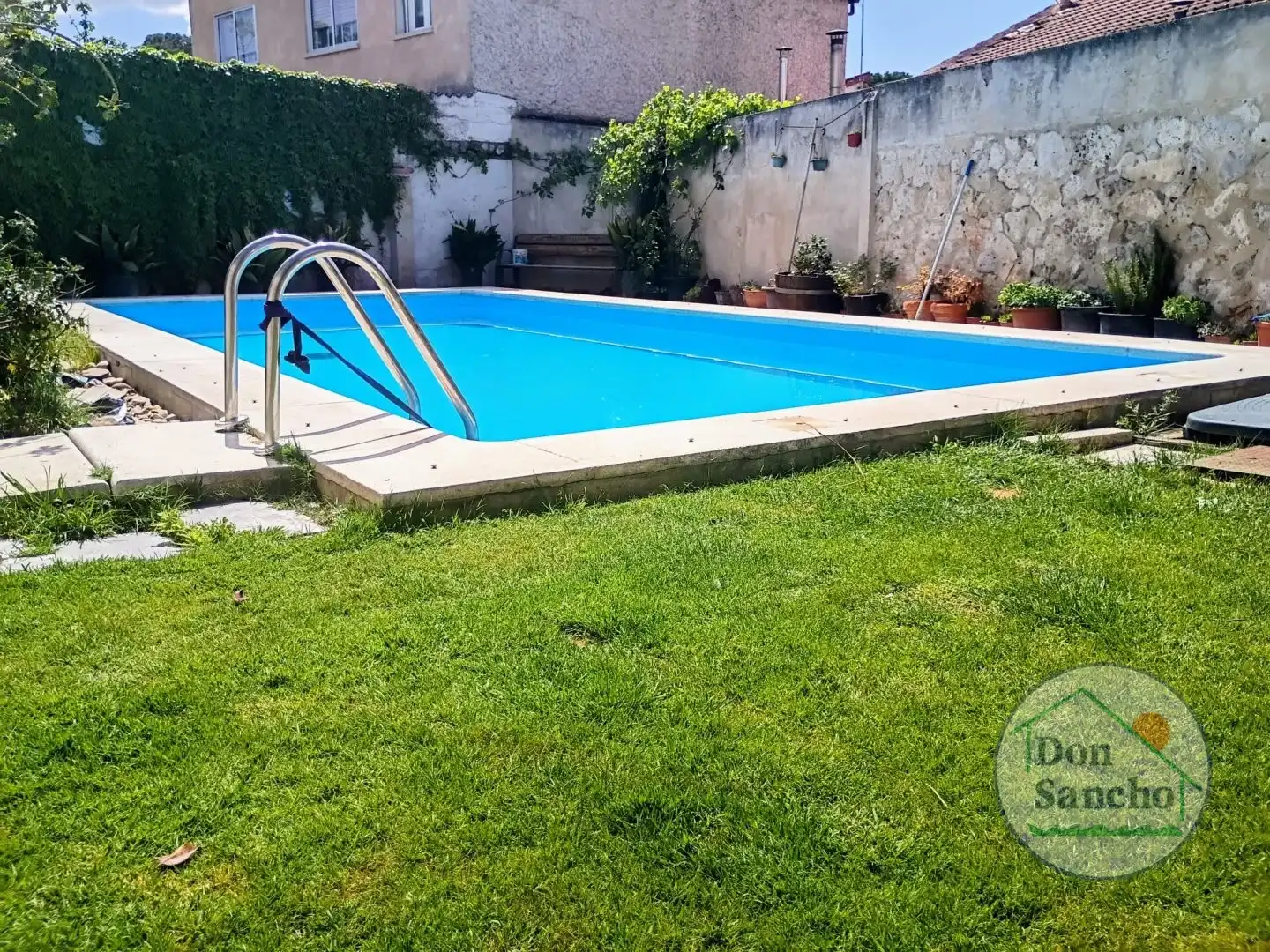 Piscina de Casa o xalet en venda en Valladolid amb Calefacció, Traster i Piscina