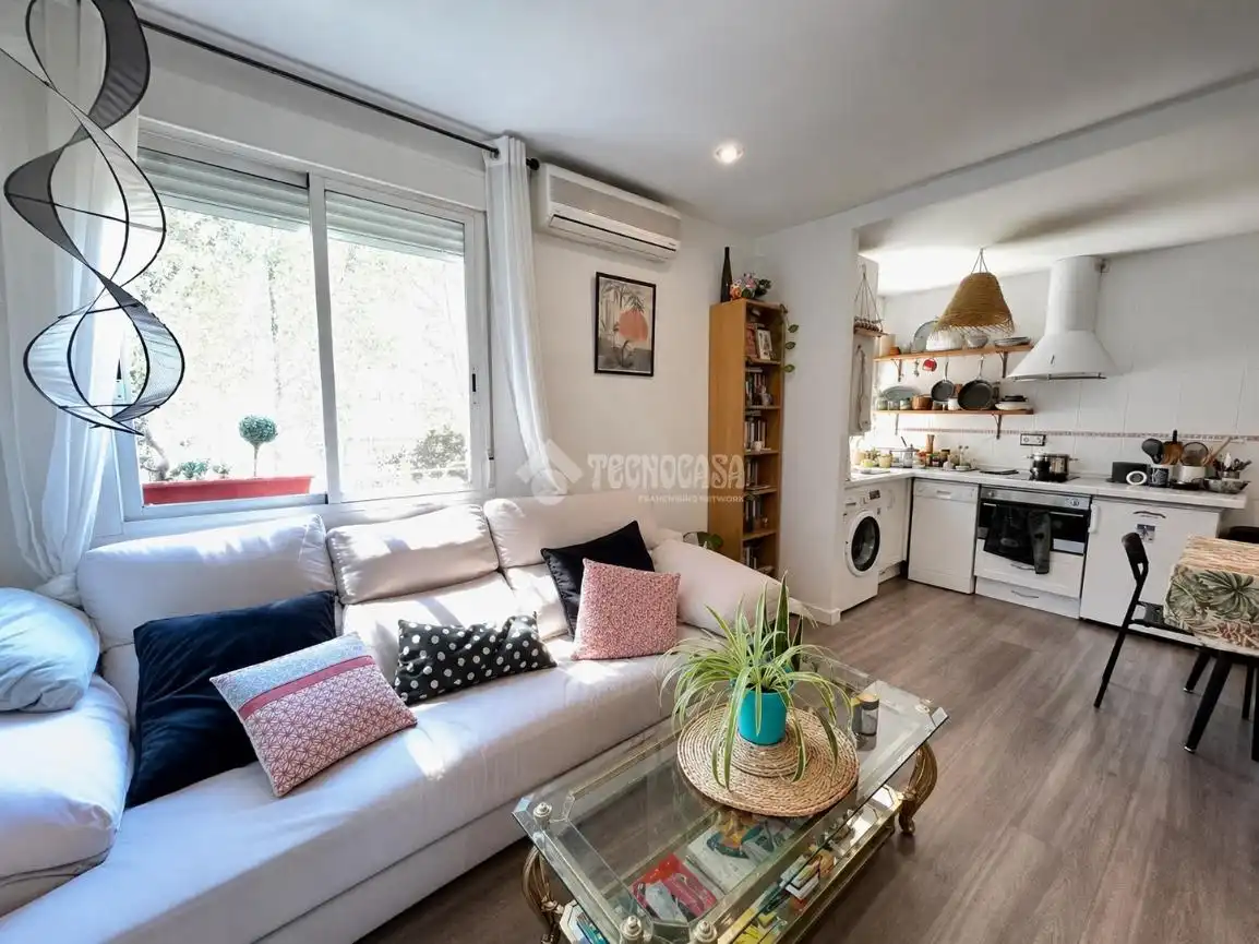 Wohnzimmer von Wohnung zum Verkauf in Madrid mit Klimaanlage und Heizung