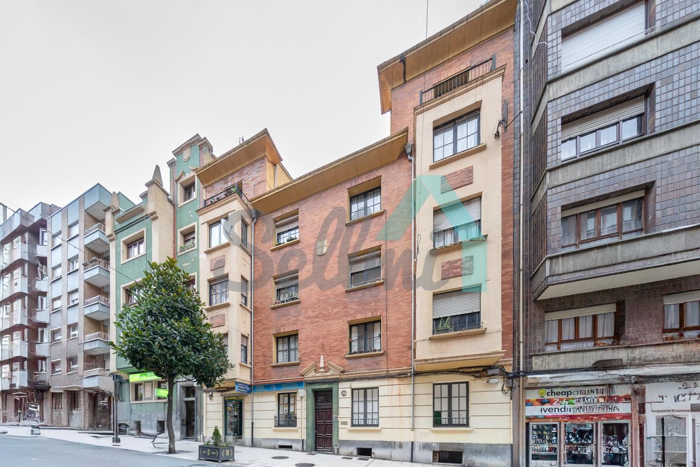 Exterior view of Building for sale in Oviedo 