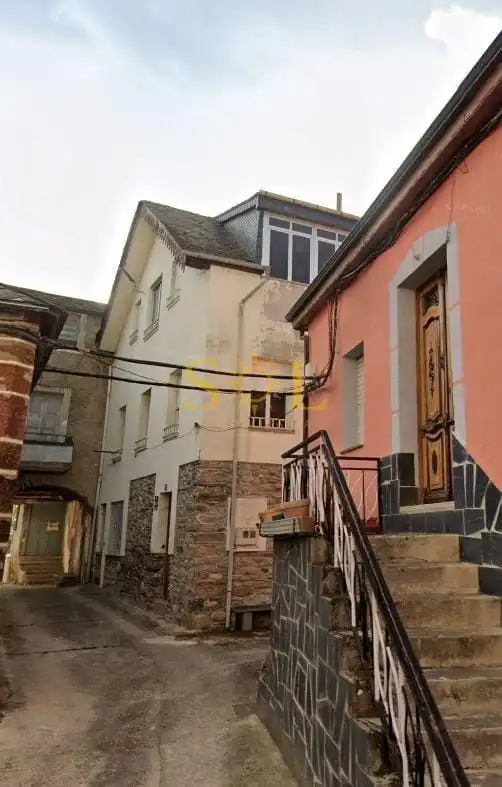 House for sale in Puente de Domingo Flórez