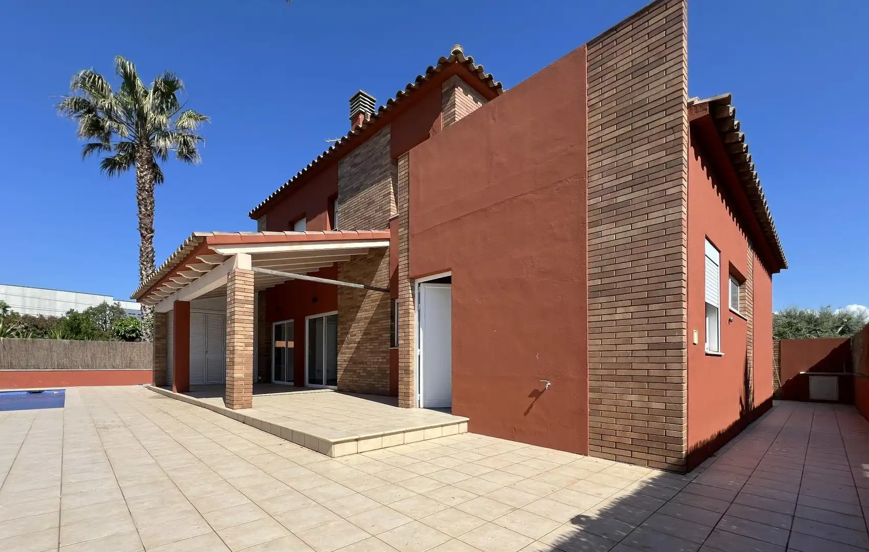 Exterior view of Houses for sale in Sant Pere Pescador  with Air Conditioner, Heating and Private garden