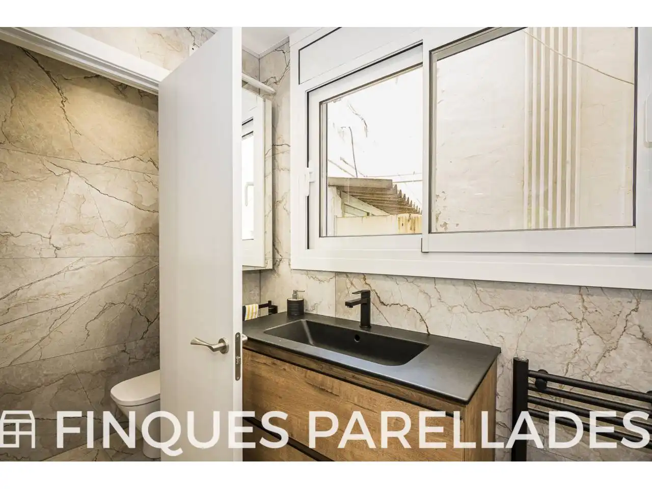 Bany de Àtic en venda en Sitges amb Aire condicionat, Calefacció i Parquet