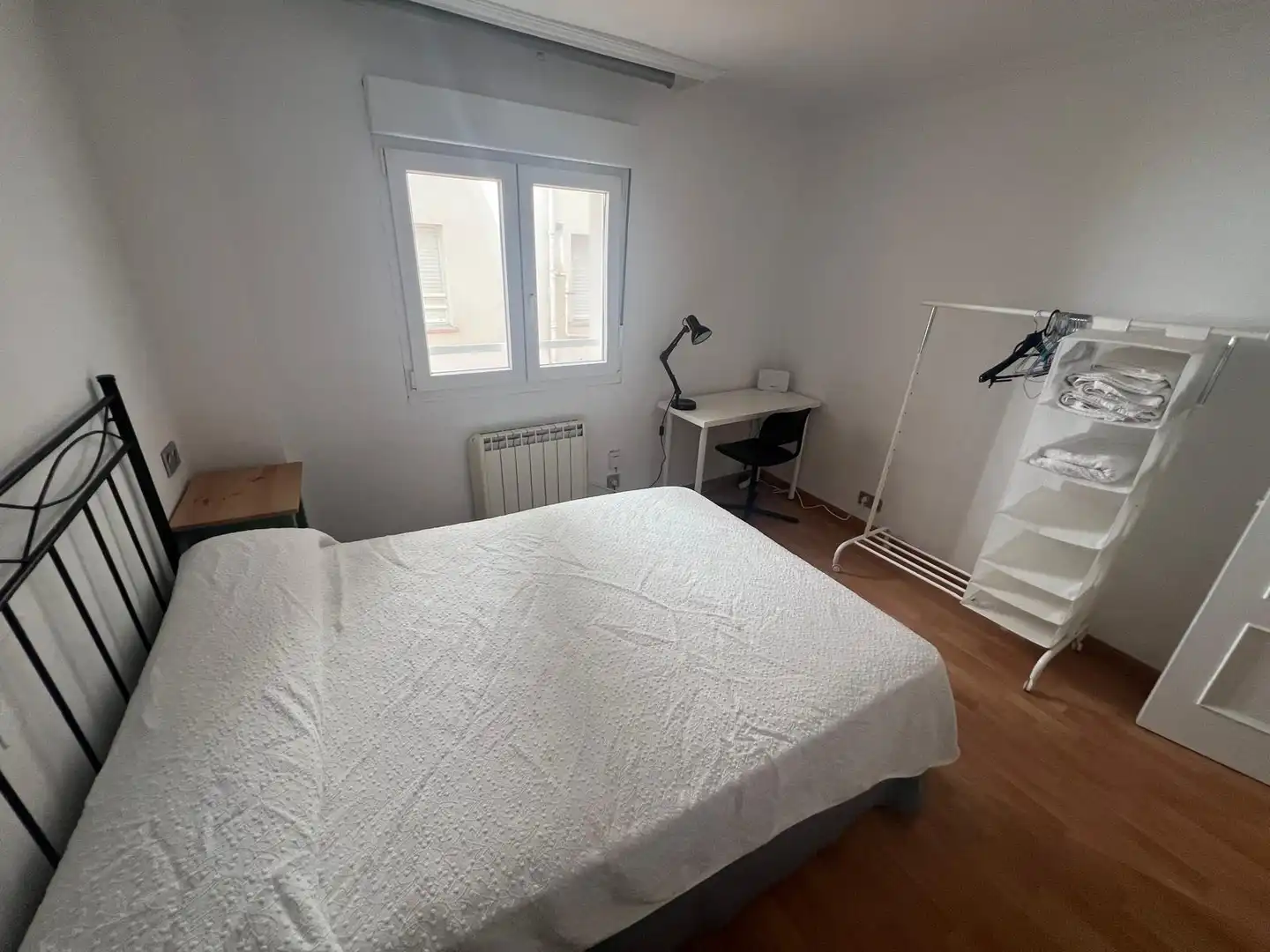 Bedroom of Flat for rent in Gijón   with Heating, Furnished and Oven