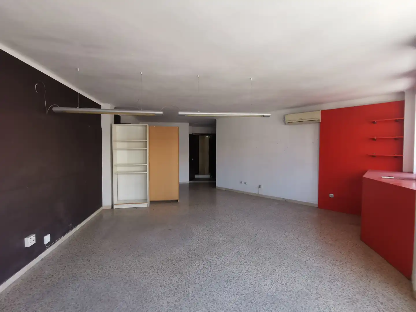 Office for sale in Manresa  with Air Conditioner