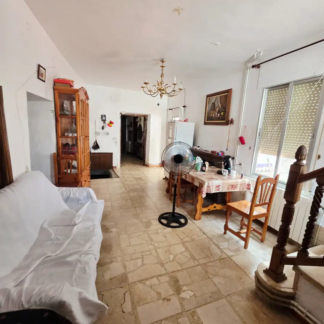 Sala d'estar de Casa adosada en venda en La Guardia amb Calefacció, Terrassa i Traster