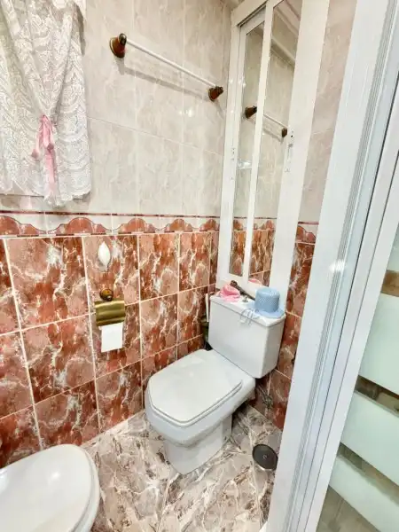 Bany de Pis en venda en Málaga amb Aire condicionat, Terrassa i Moblat