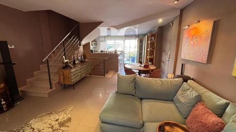 Foto 4 de Casa adosada en venda a Ausias March, El Molí - El Rieral, Girona