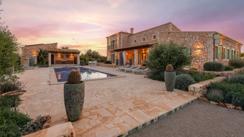 Casa rústica amb piscina en venda a Felanitx Poble