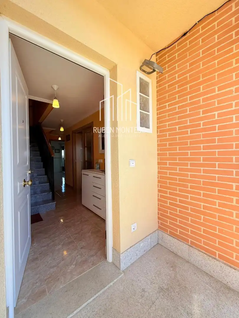 Casa adosada en venta en Galindo y Perahuy con Calefacción, Jardín privado y Terraza