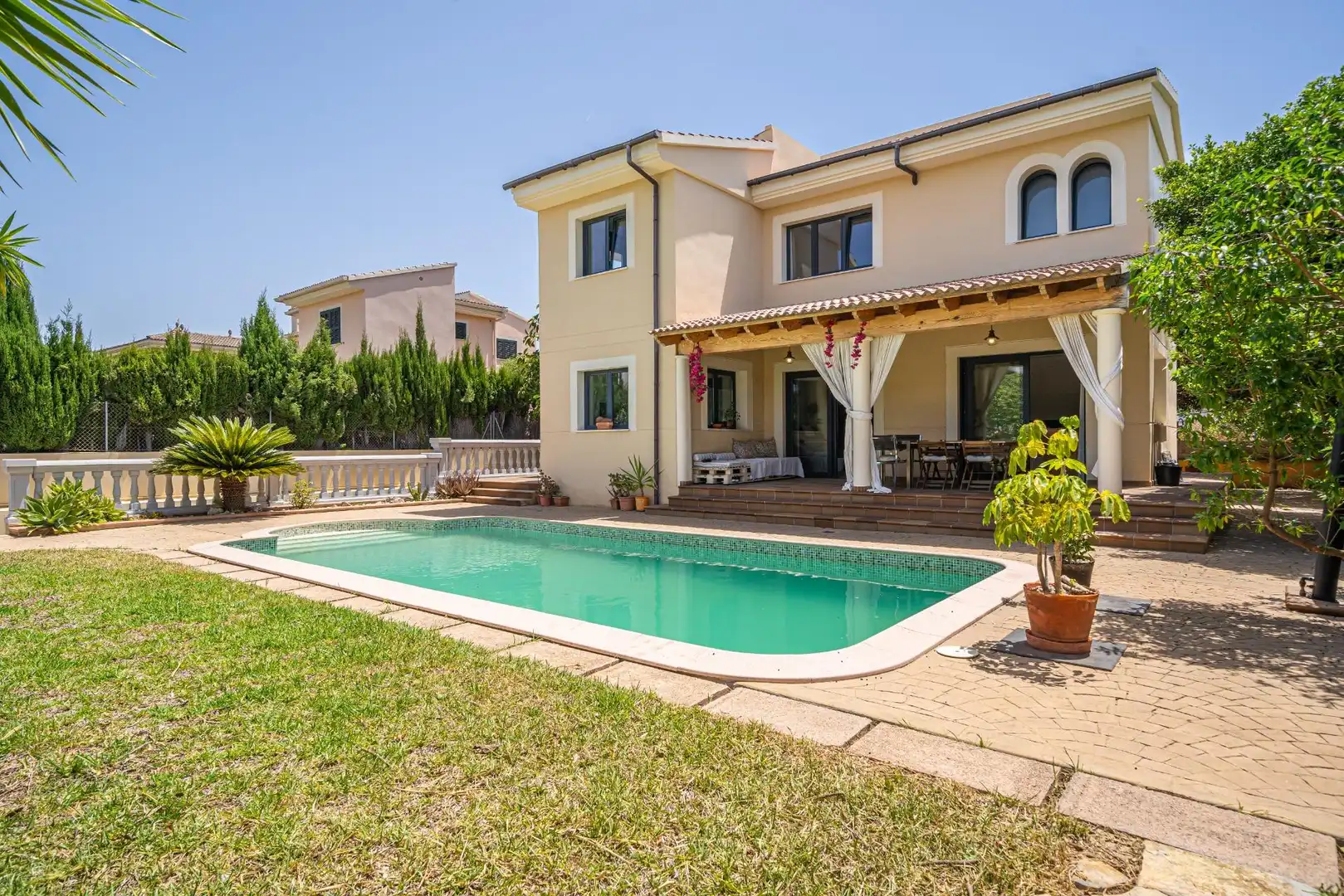 Vista exterior de Casa o xalet en venda en Marratxí amb Jardí privat, Terrassa i Piscina