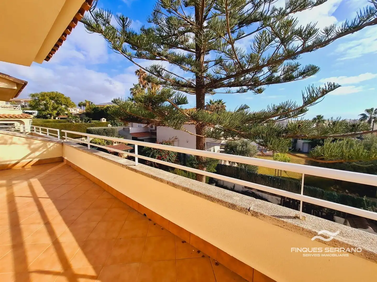 Vista exterior de Casa adosada en venta en Calafell con Calefacción, Terraza y Piscina