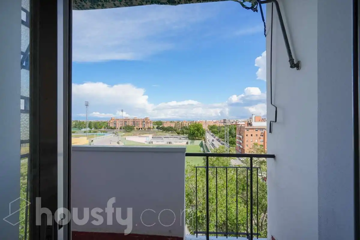 Exterior view of Flat for sale in  Madrid Capital  with Terrace