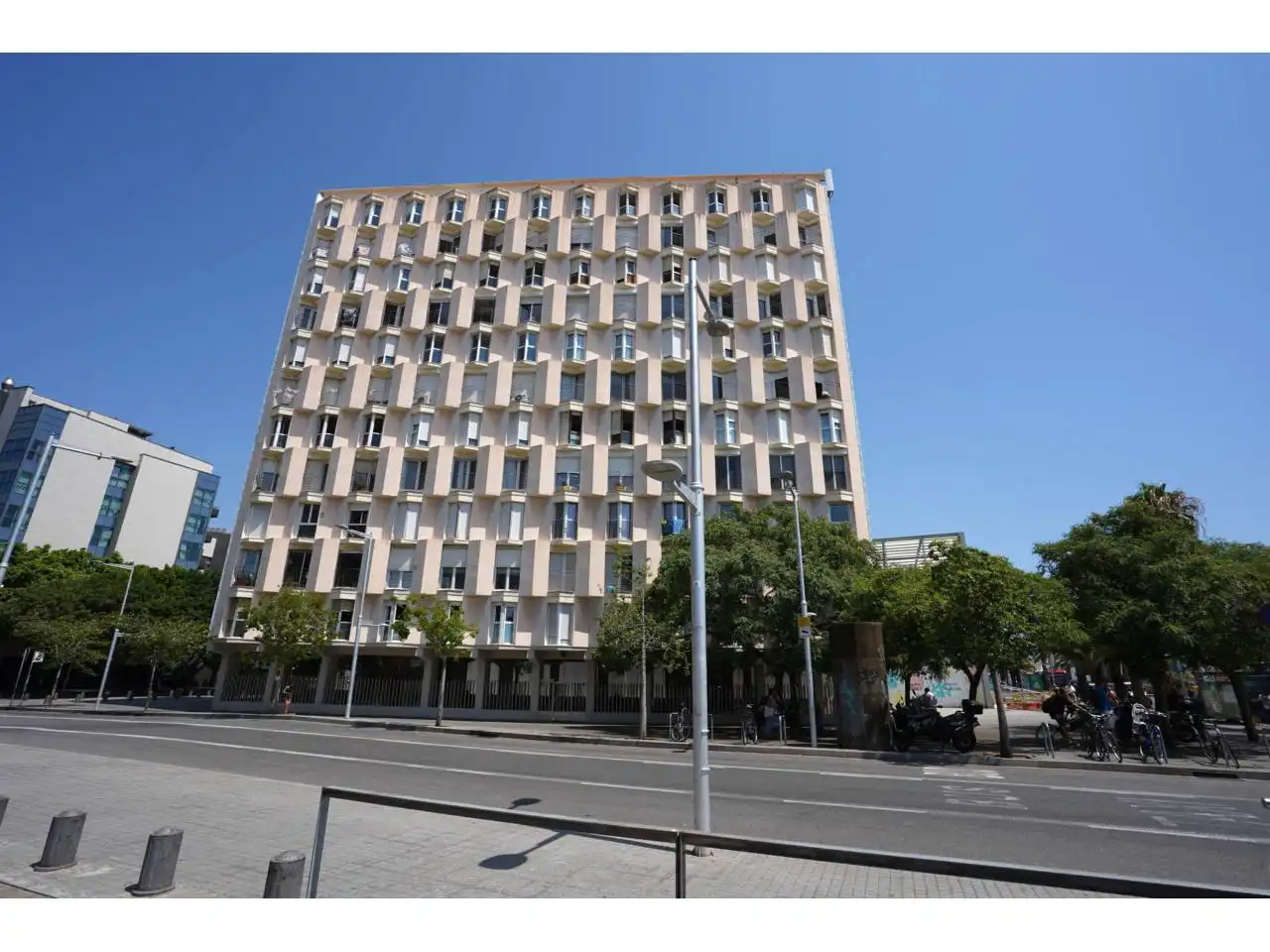 Vista exterior de Pis en venda en Barcelona amb Aire condicionat, Calefacció i Parquet