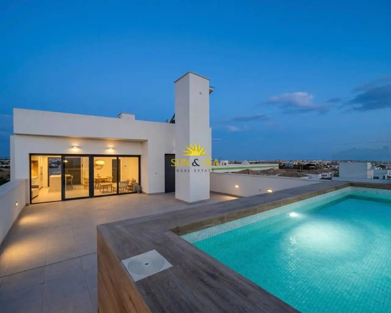 Terrace of Attic for rent in Orihuela  with Air Conditioner, Heating and Parquet flooring