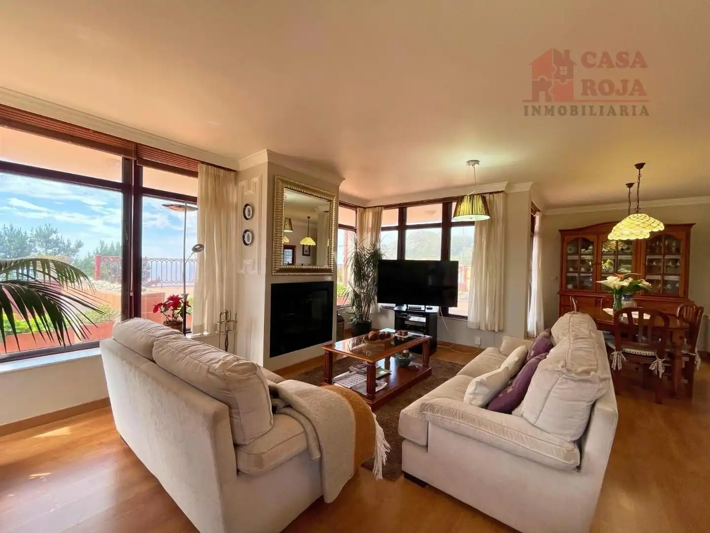 Sala de estar de Casa o chalet en venta en Cangas  con Calefacción, Terraza y Piscina