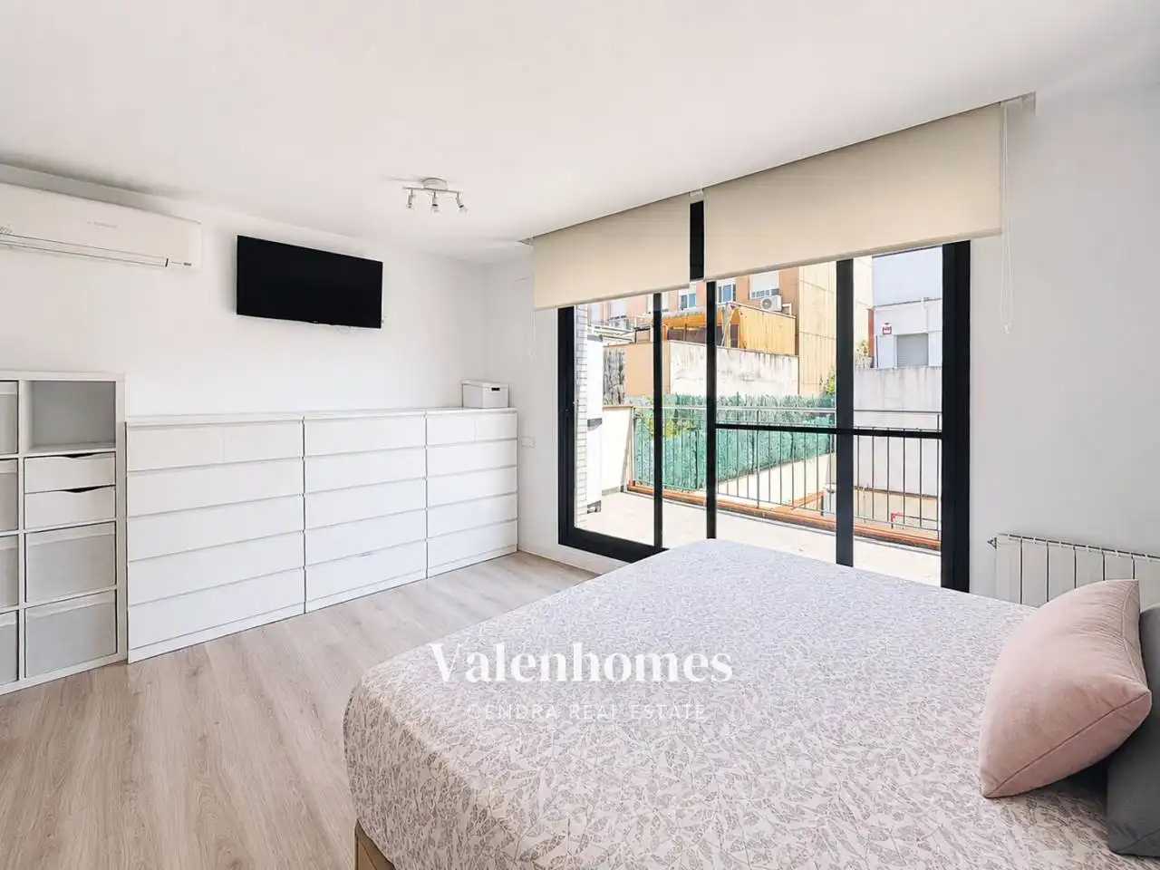 Dormitori de Casa o xalet en venda en Terrassa amb Aire condicionat, Calefacció i Terrassa
