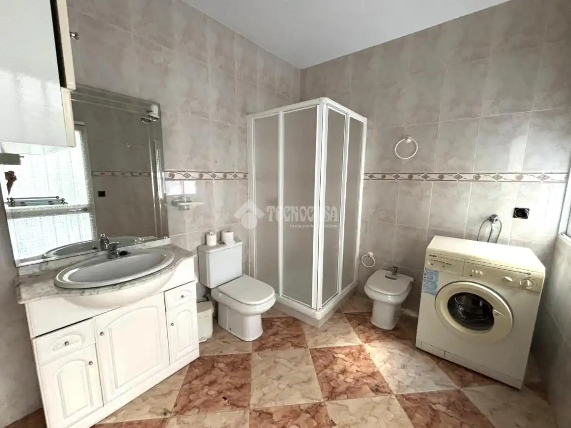 Bathroom of Houses for sale in Jódar  with Storage room and Balcony