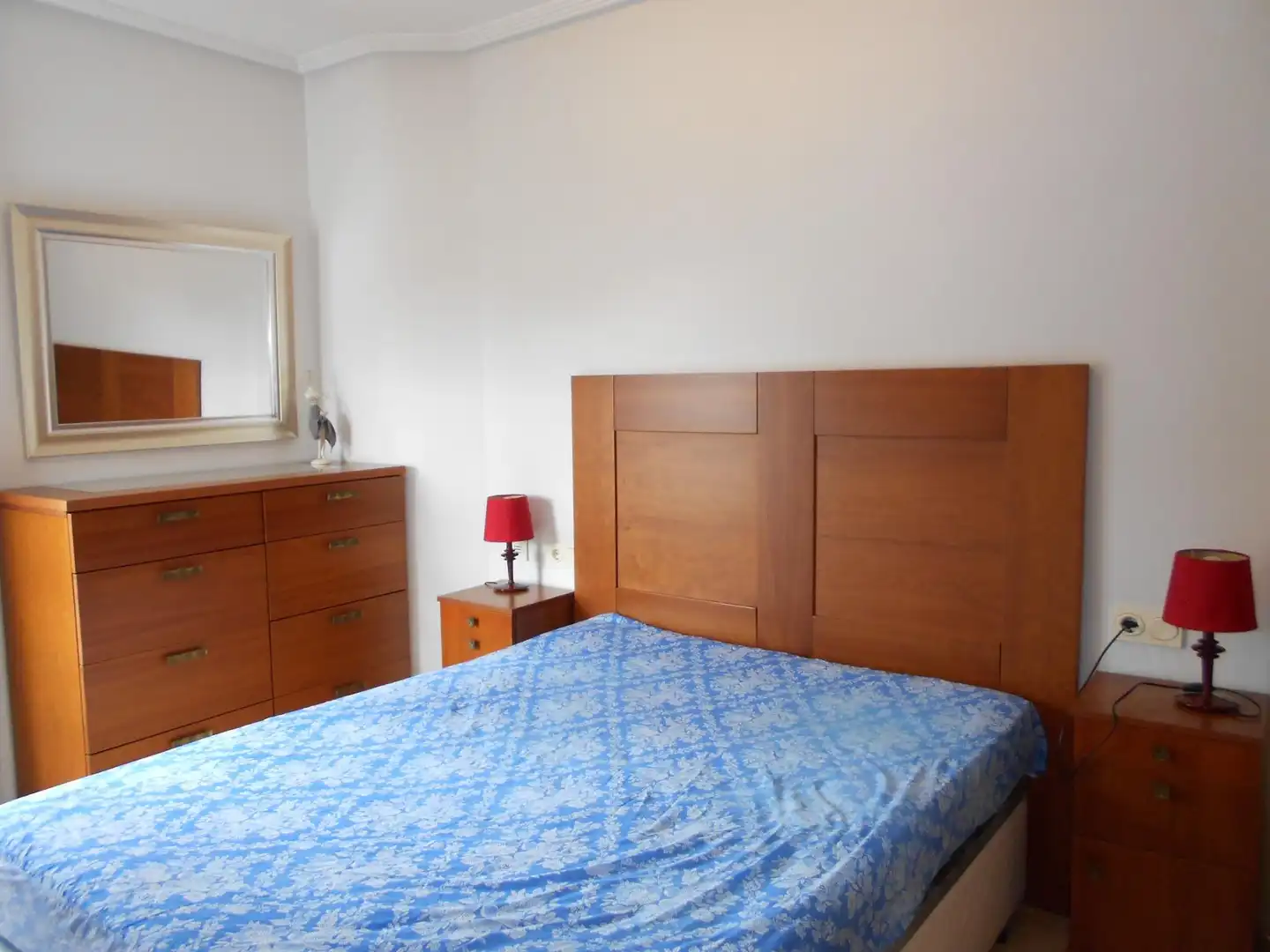 Dormitori de Apartament de lloguer en Murcia amb Aire condicionat, Terrassa i Moblat