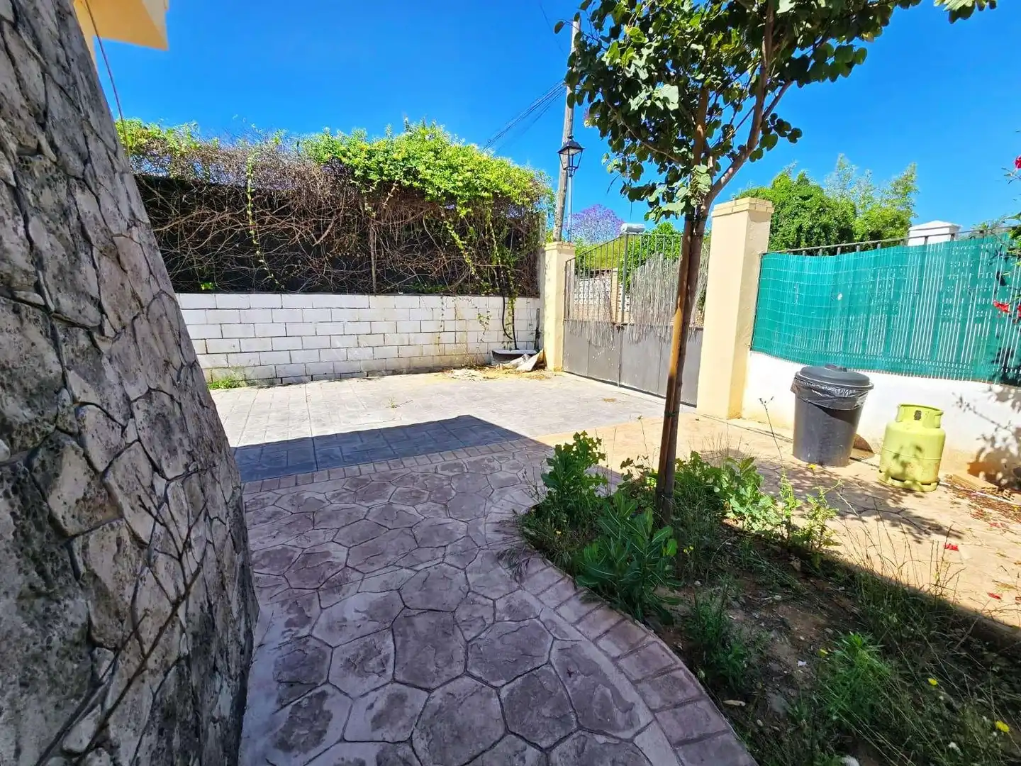 Terrasse von Haus oder Chalet zum Verkauf in Bollullos de la Mitación mit Klimaanlage, Privatgarten und Terrasse