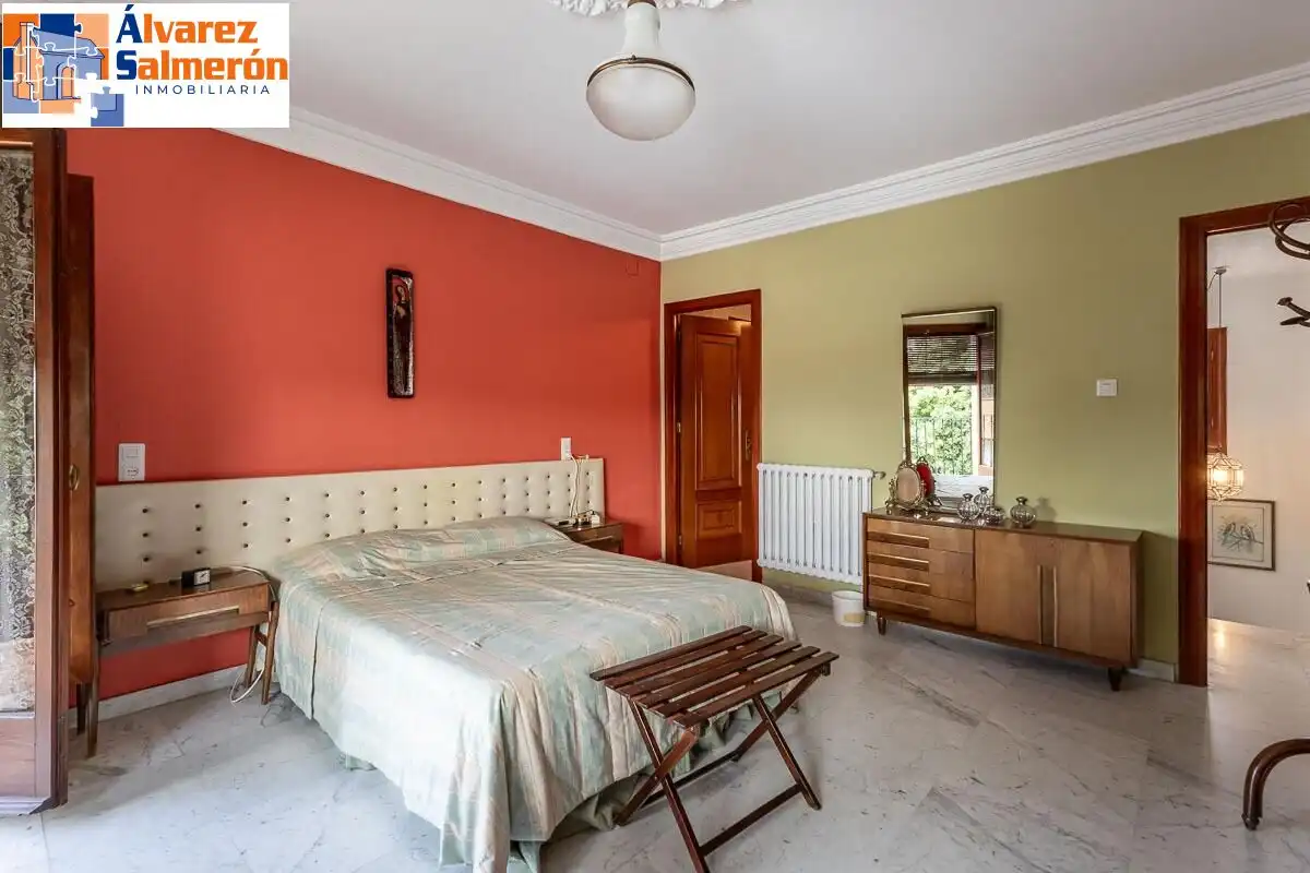 Habitación de Casa o chalet en venta en Huétor Vega con Aire acondicionado, Calefacción y Jardín privado