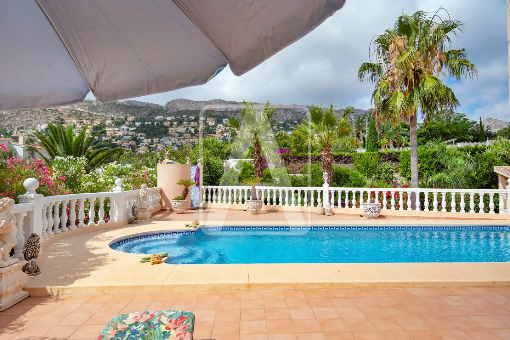 Vista exterior de Casa o xalet en venda en Calpe / Calp amb Aire condicionat, Calefacció i Jardí privat