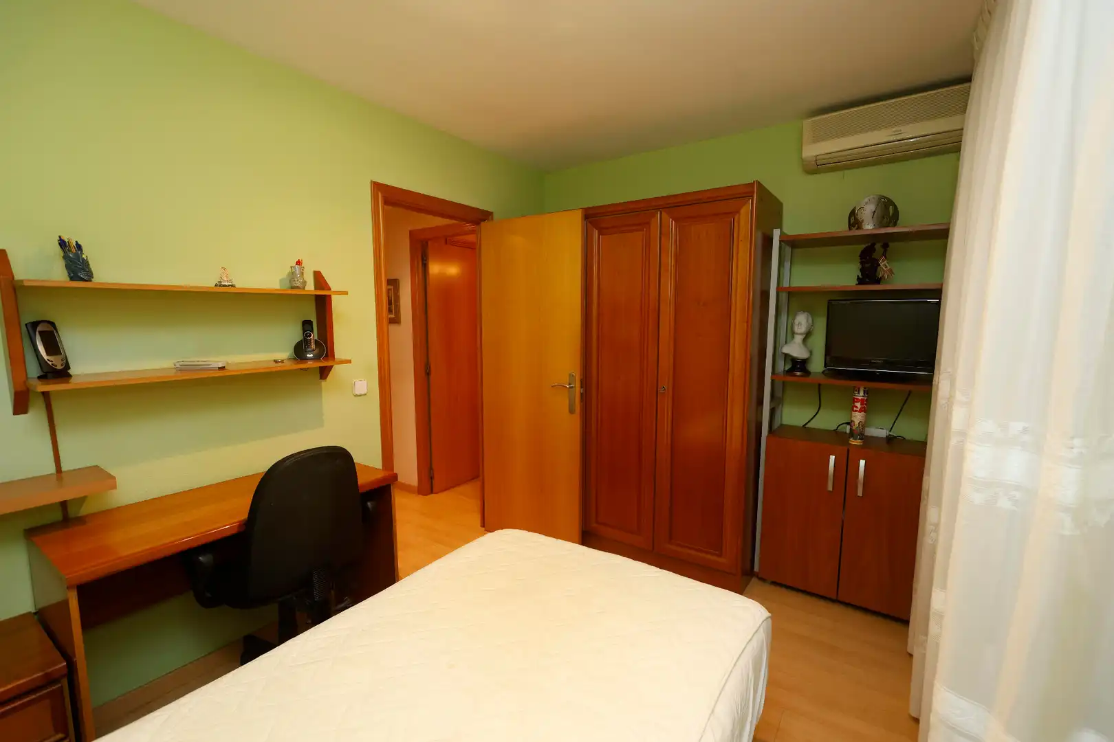 Bedroom of Flat for sale in Delicias