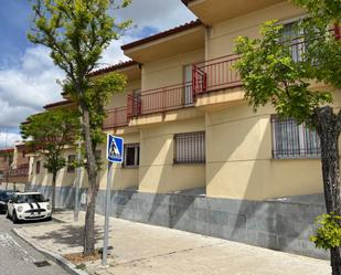 Vista exterior de Pis de lloguer en Ávila Capital amb Calefacció, Terrassa i Moblat