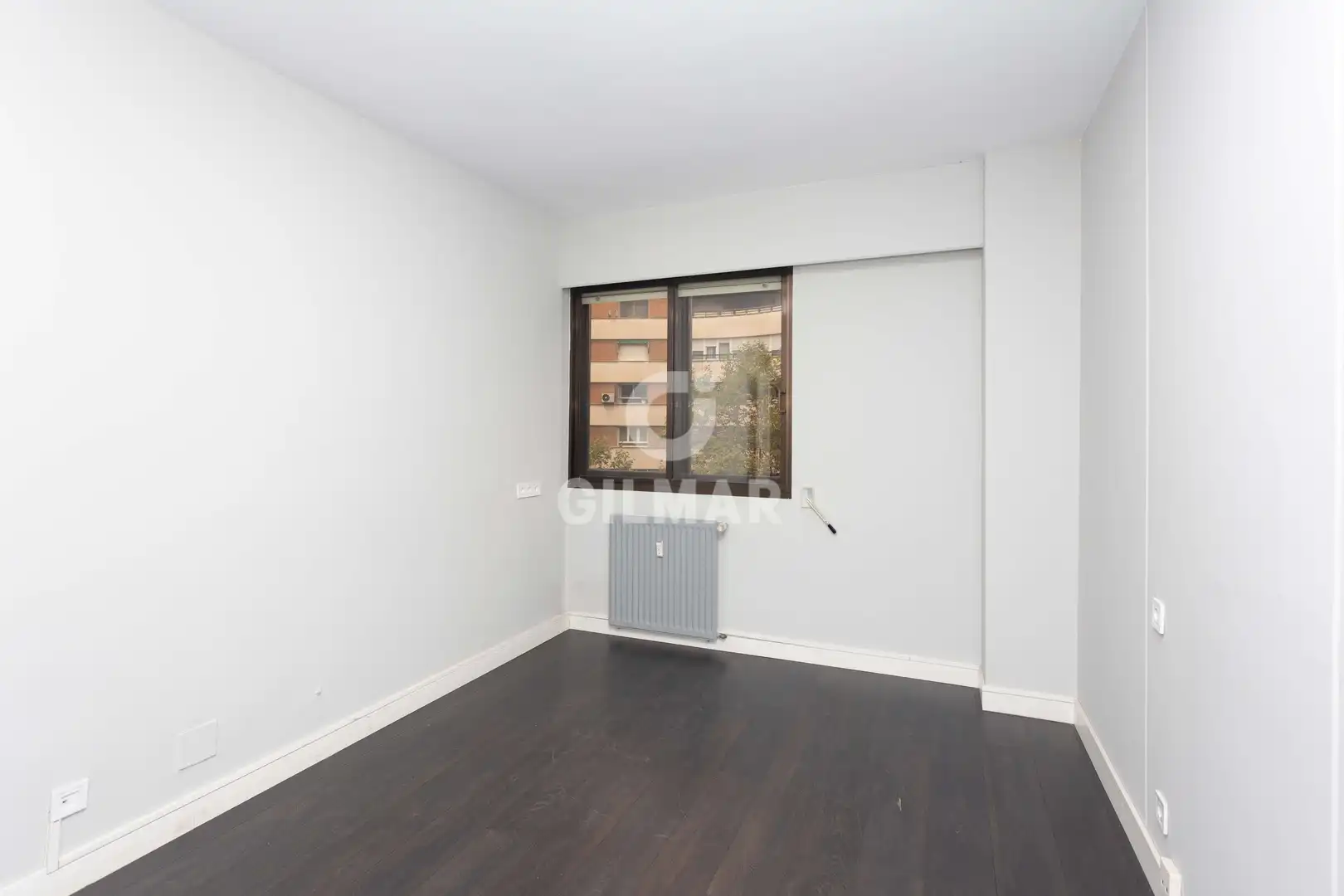 Habitación de Piso en venta en Madrid con Calefacción