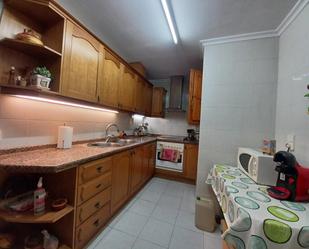 Kitchen of Flat for sale in Montán  with Heating, Storage room and Oven