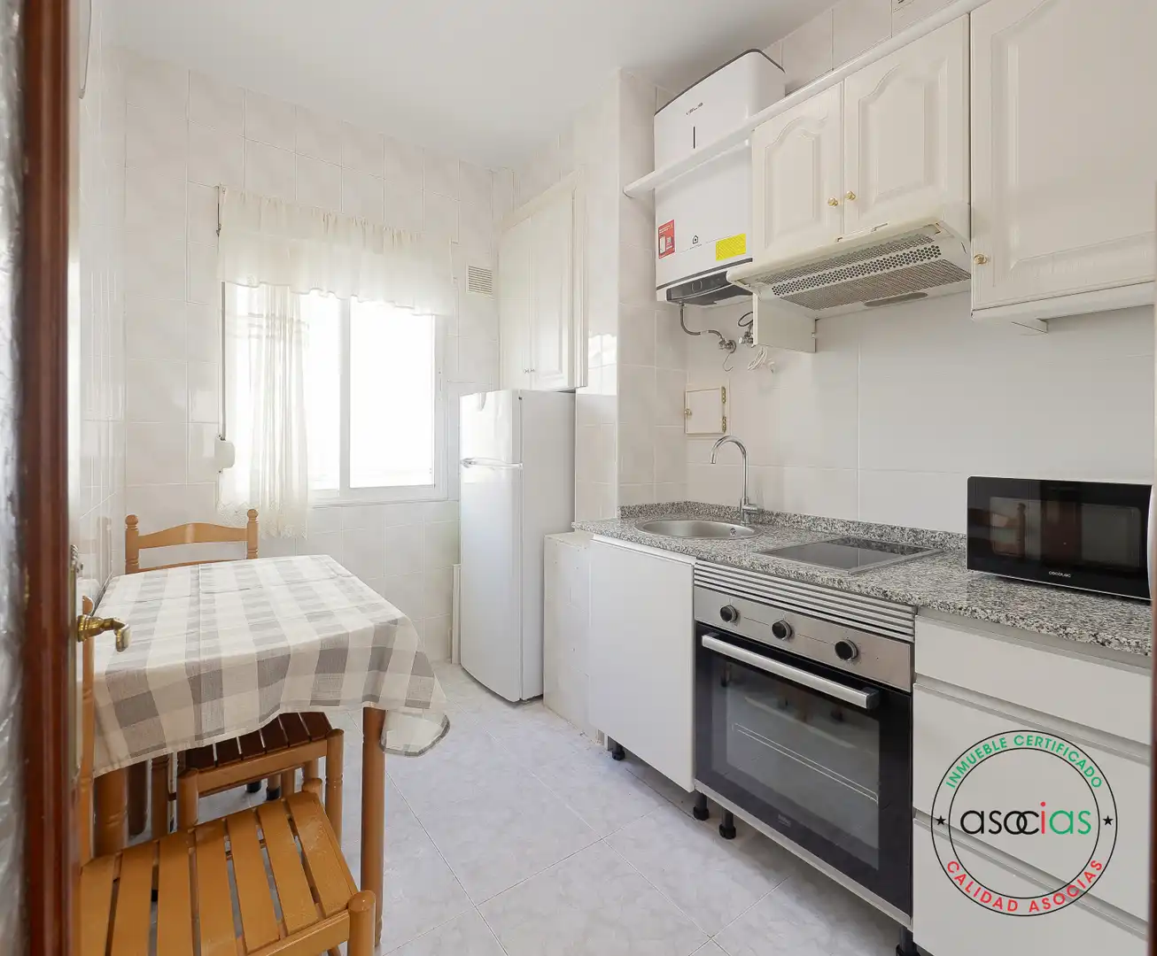 Cocina de Piso en venta en Gijón  con Calefacción y Amueblado