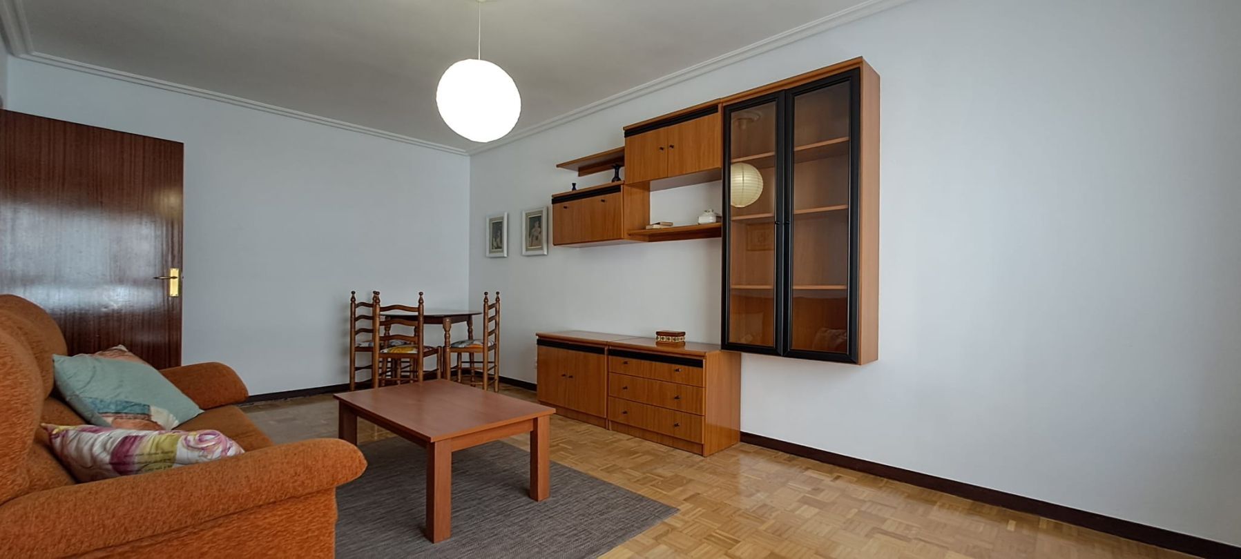 Sala d'estar de Pis en venda en Vitoria - Gasteiz amb Calefacció, Terrassa i Traster