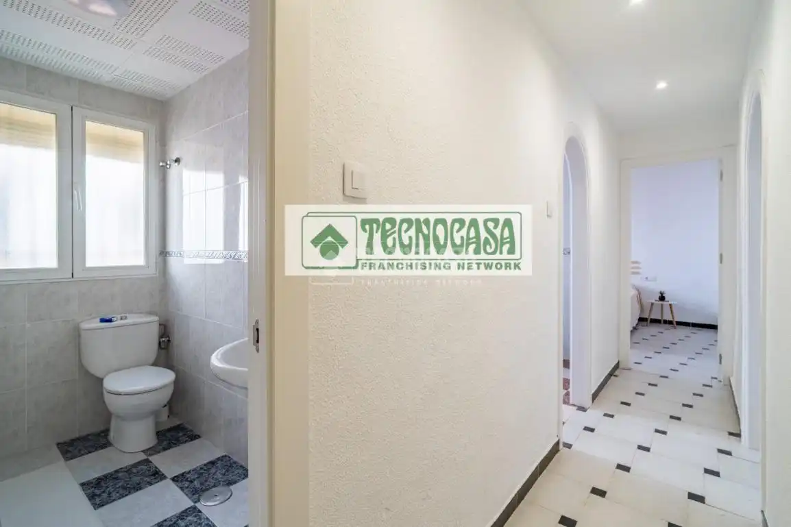 Flat for sale in Granada  with Air Conditioner, Heating and Terrace