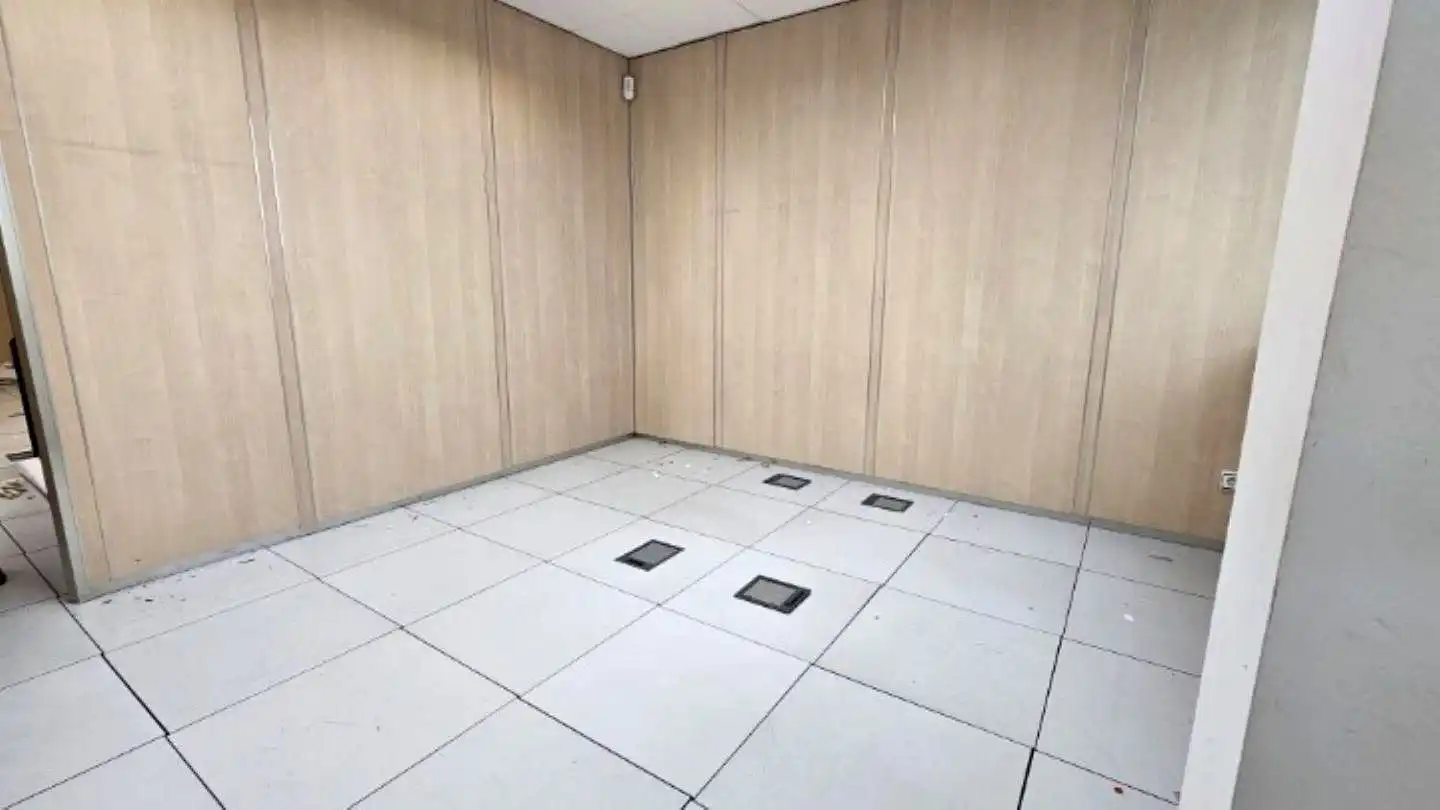Bureau avec ascenseur à louer à Trópico, imagen 11