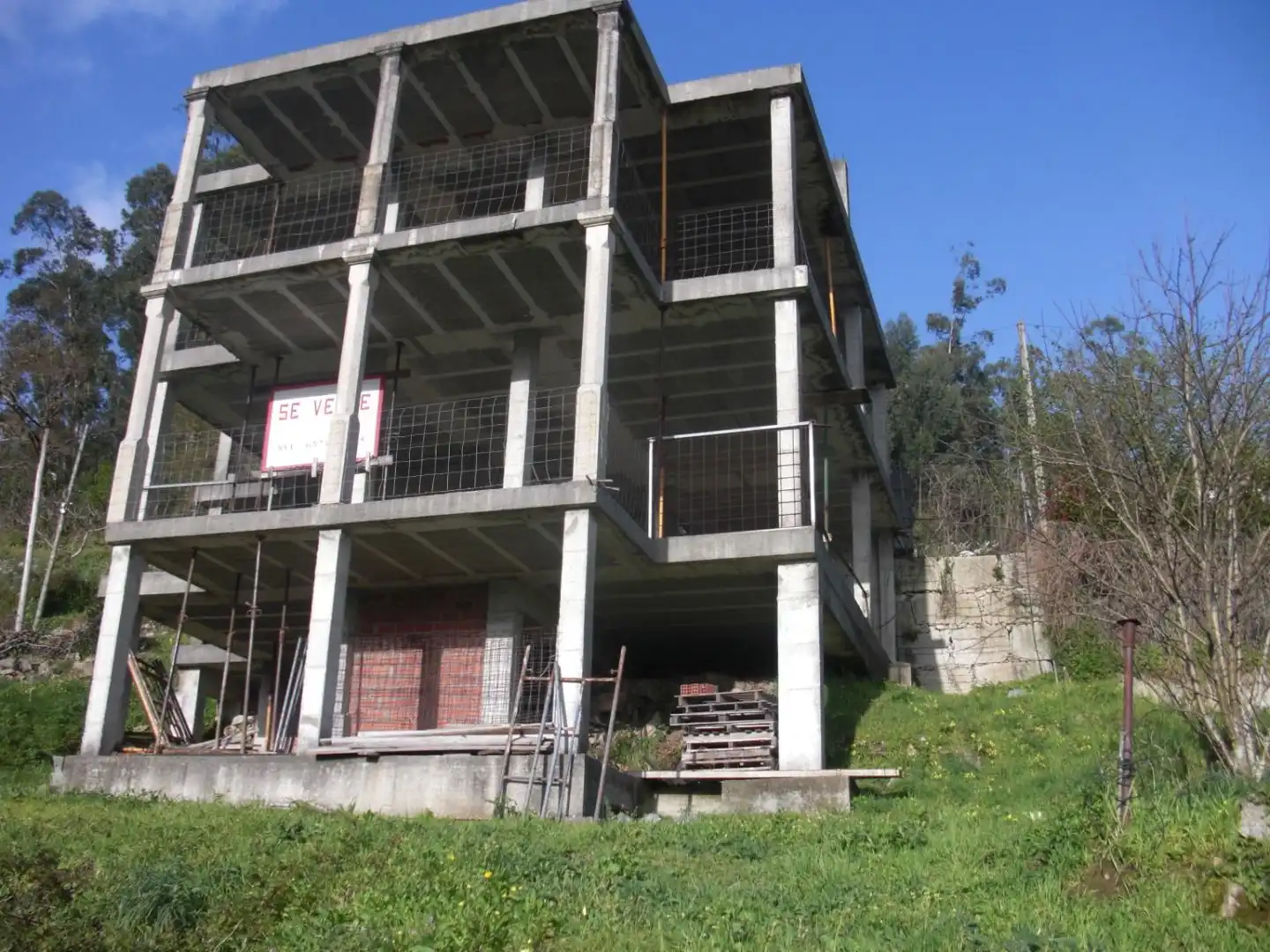 Vista exterior de Casa o xalet en venda en Moaña amb Calefacció, Jardí privat i Parquet