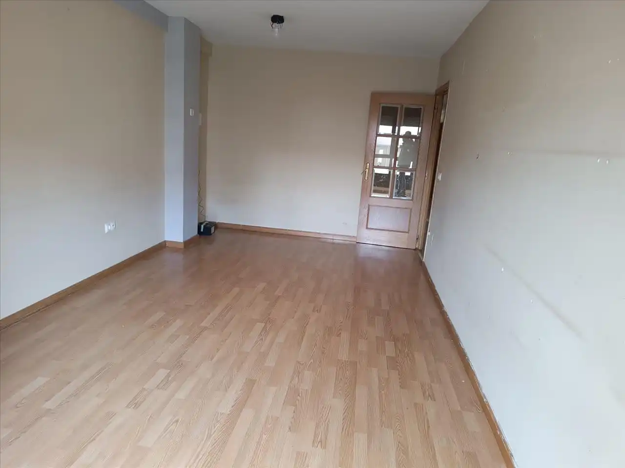 Dormitori de Pis en venda en León Capital  amb Parquet