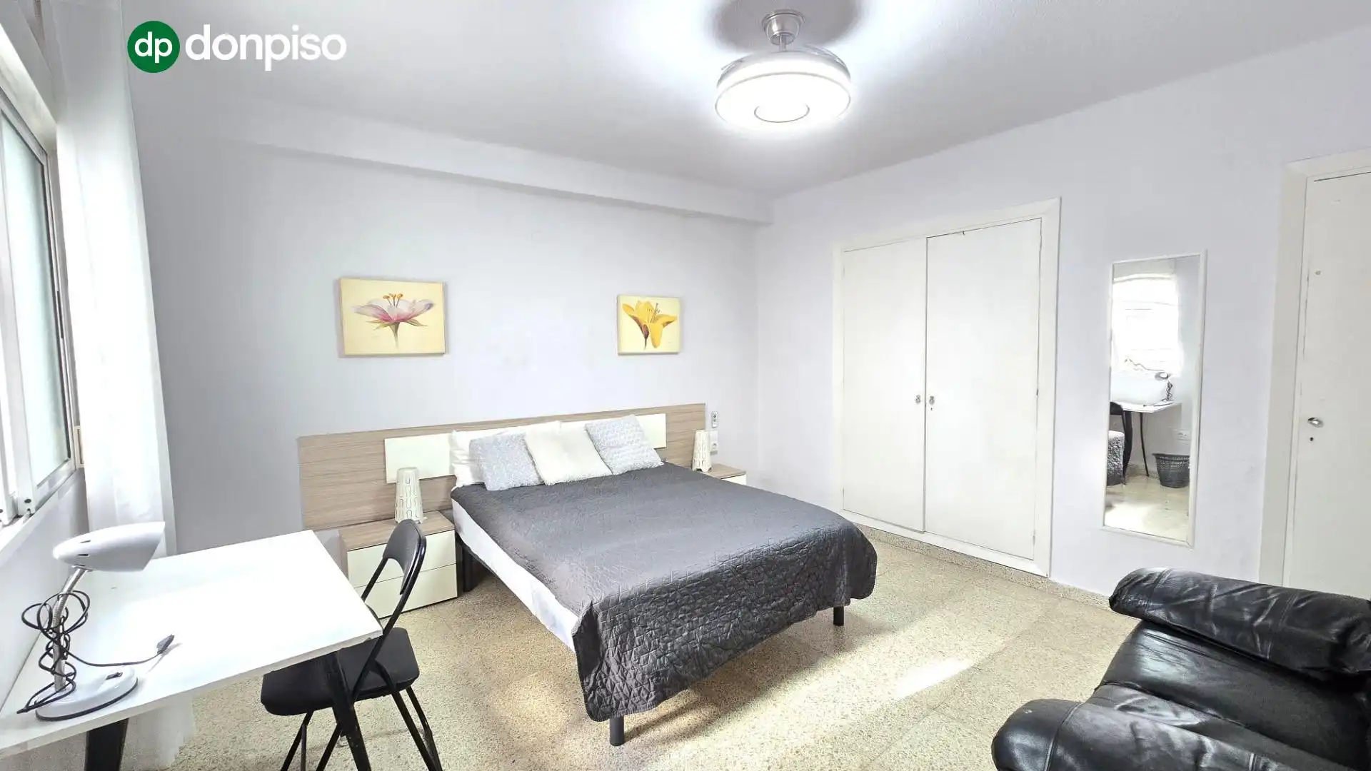 Schlafzimmer von Wohnung zur Miete in Centro