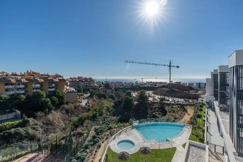 Àtic amb piscina en venda a El Higuerón