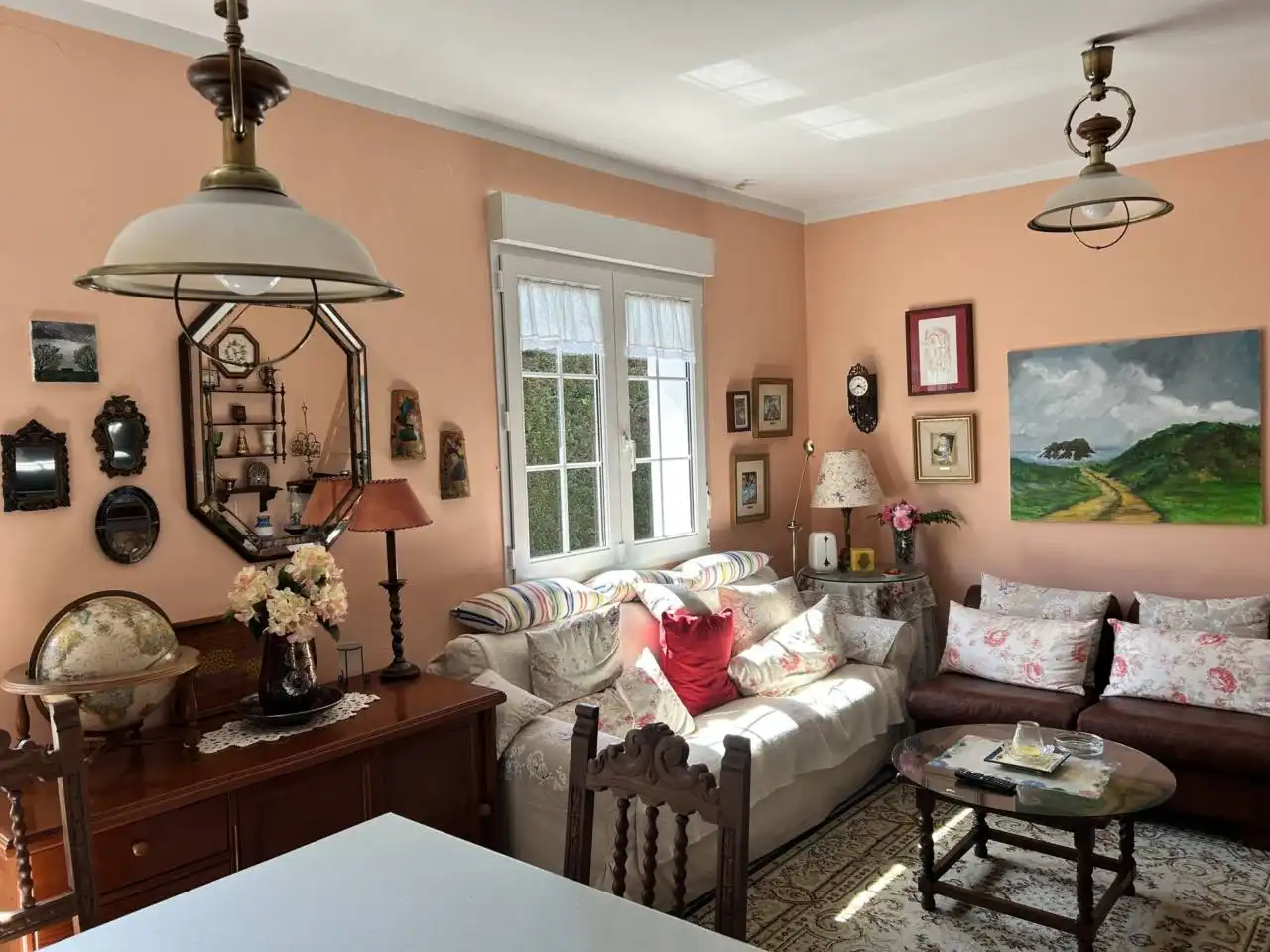 Wohnzimmer von Haus oder Chalet zum Verkauf in Llanes mit Heizung, Privatgarten und Terrasse