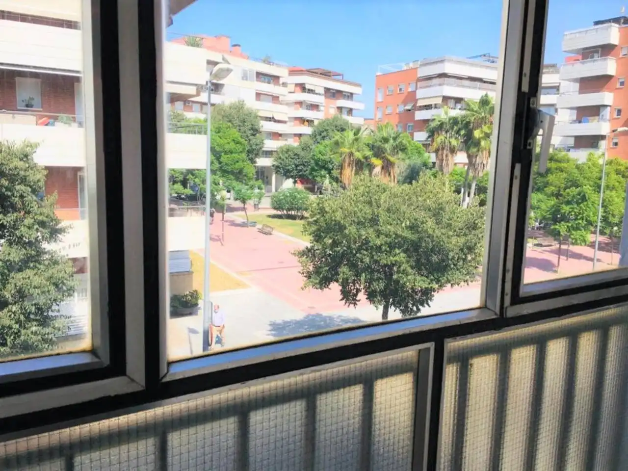 Vista exterior de Piso en venta en Vilanova i la Geltrú con Balcón