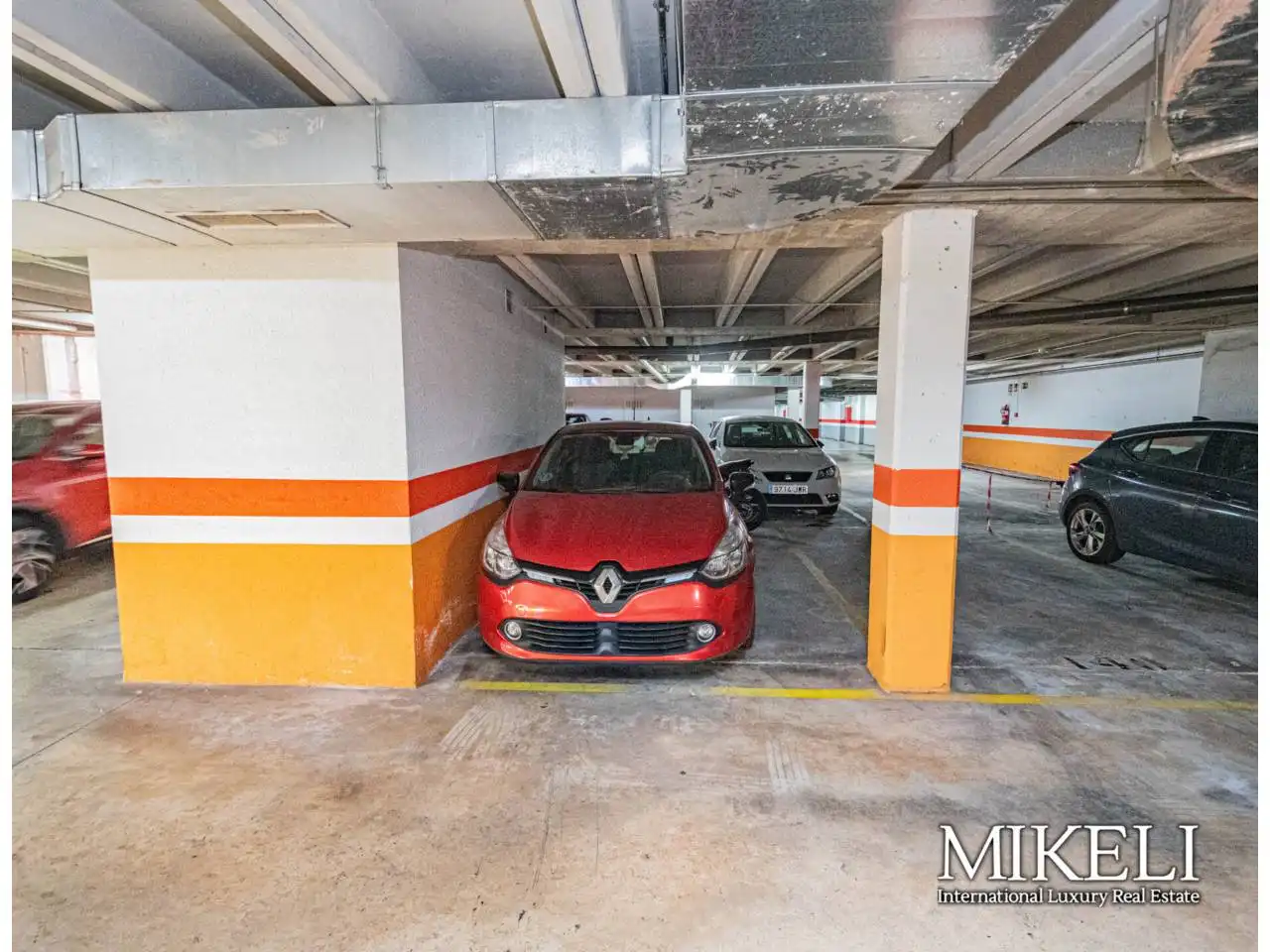 Parking de Dúplex en venta en Santander con Calefacción, Terraza y Trastero