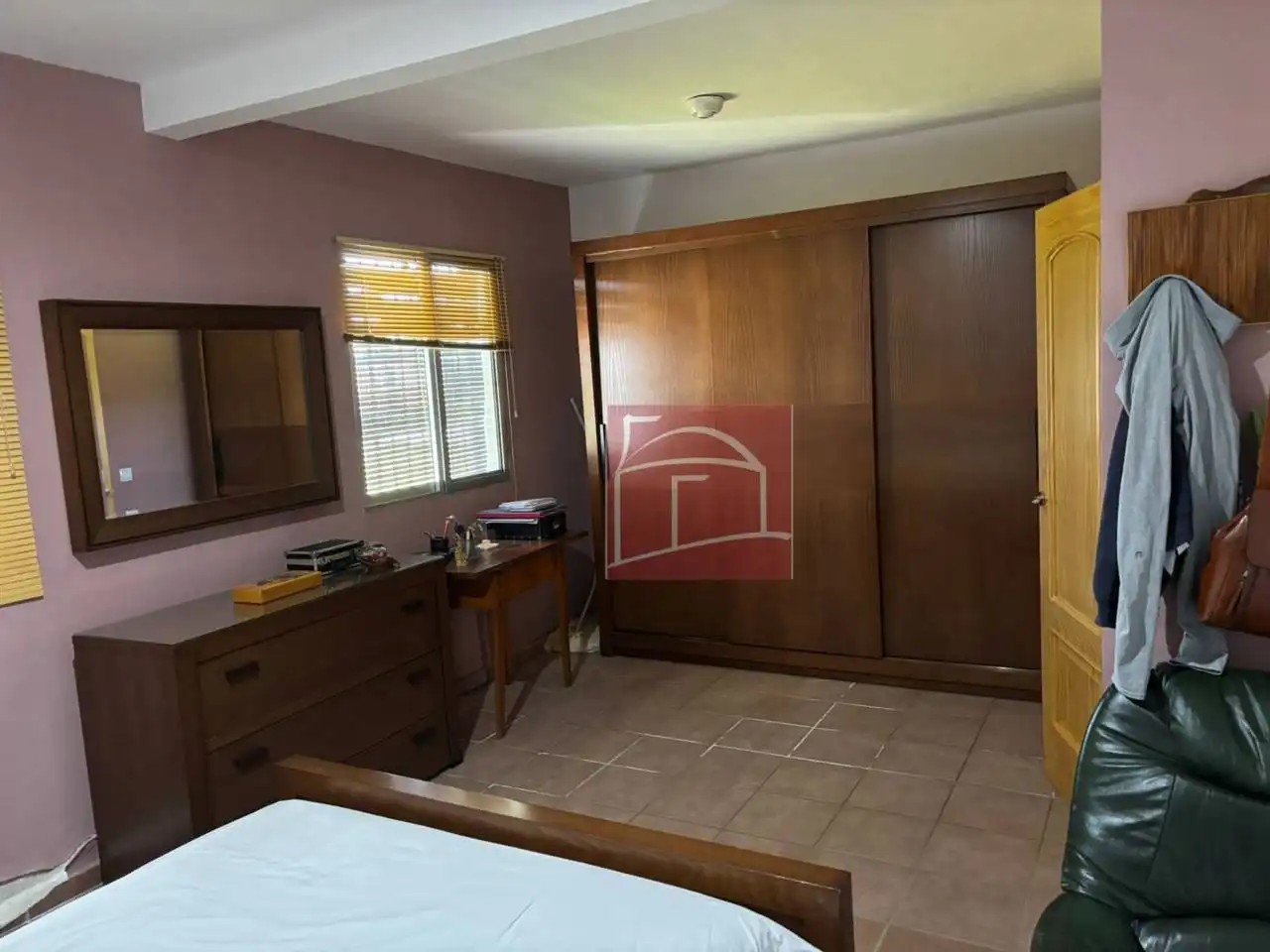 Habitación de Finca rústica en venta en Villanueva de la Serena con Calefacción, Jardín privado y Piscina